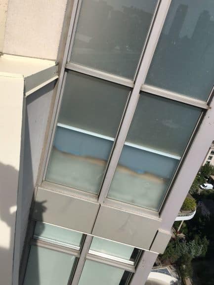 Curtain wall in condo (s) Curtain wall transmits noise